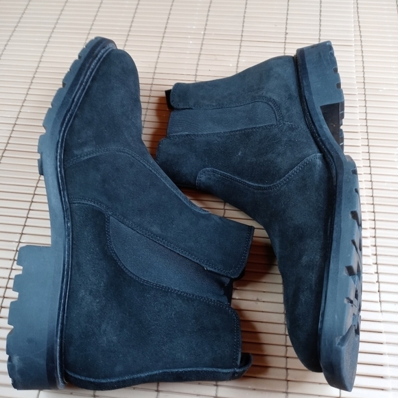 Kenneth Cole Reaction men's black suede pull on ch - Picture 7 of 9